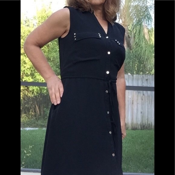 h and m black dress shirt